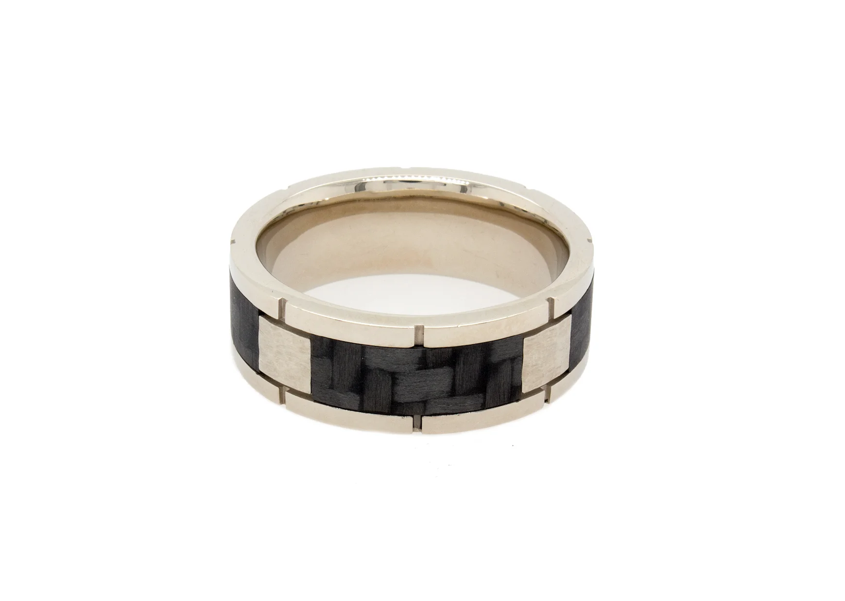 8mm Custom Made White Gold Ring with Black Carbon Fiber inlay - Image 4